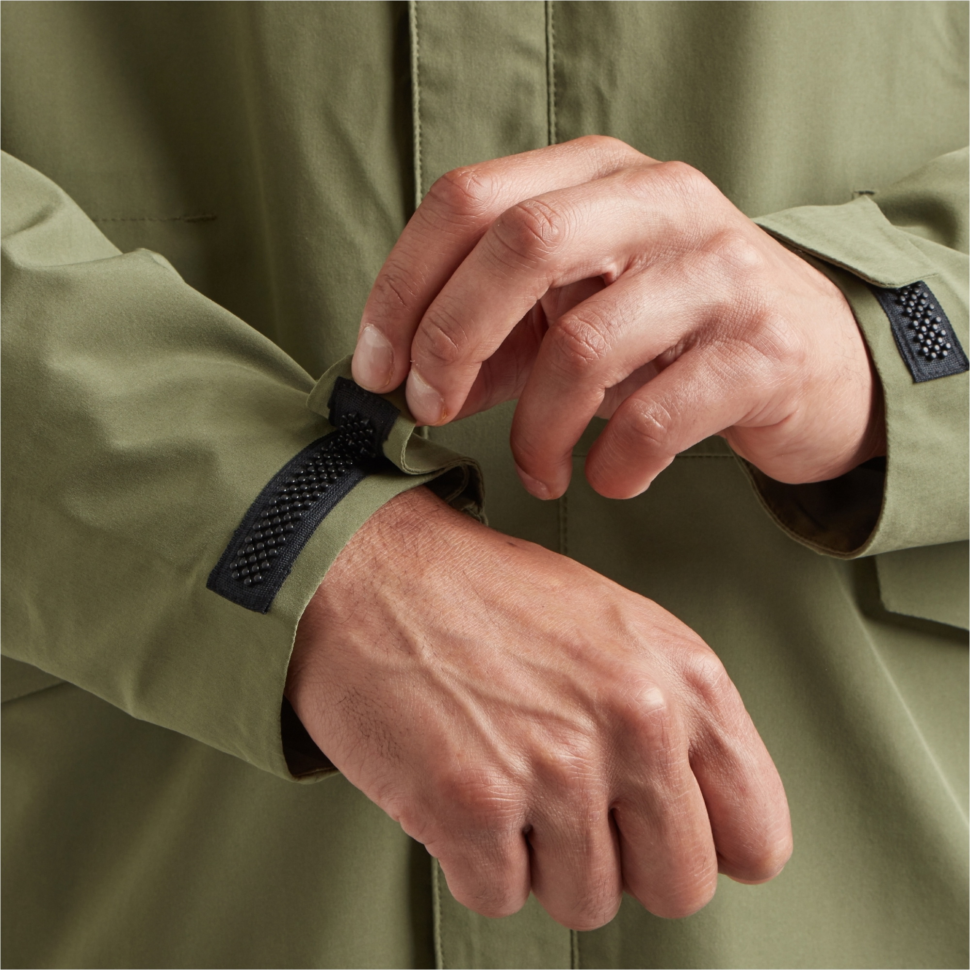 2026 Red Paddle CO Pursuit Lightweight Wickeljacke Robe 002-009-006-0228 - Olive